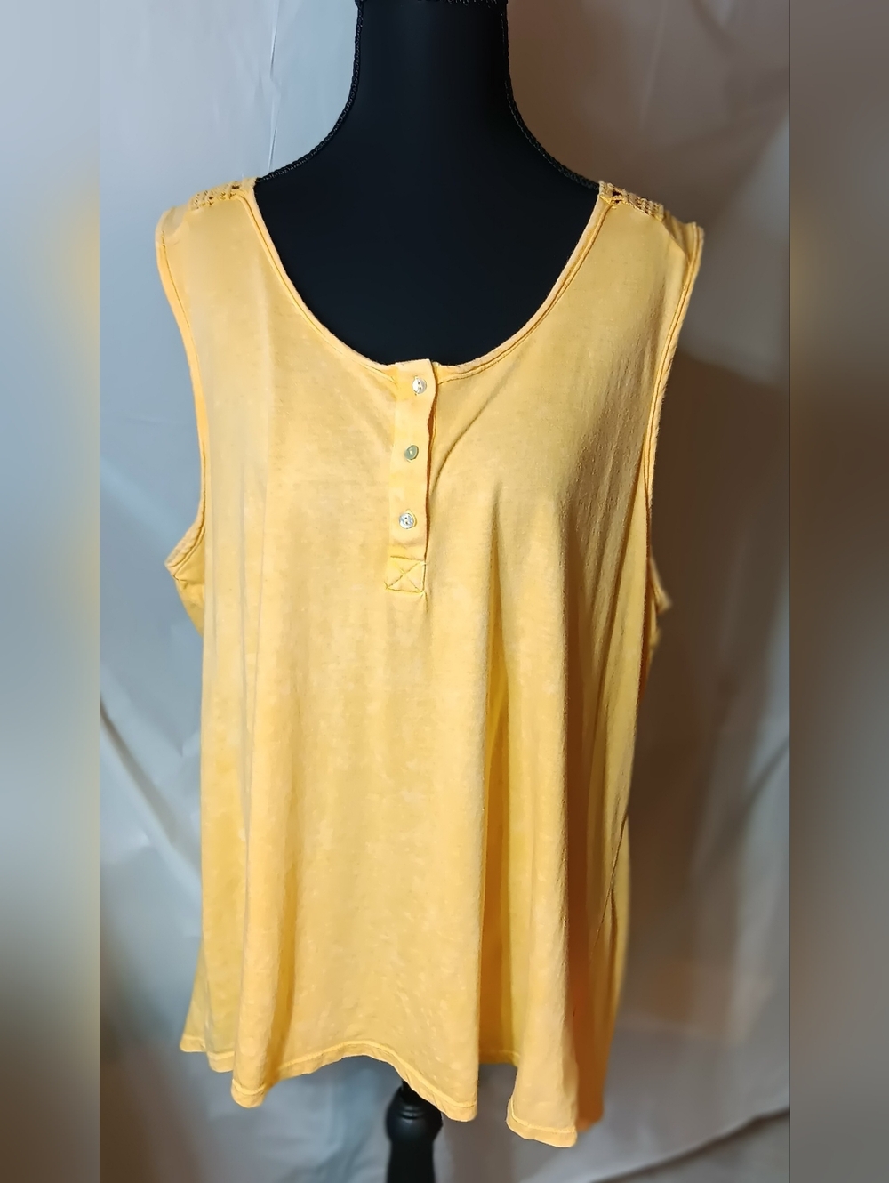 Cato Est. 1946 Women's 18/20W Mustsrd Yellow Hi-Lo Hem Top